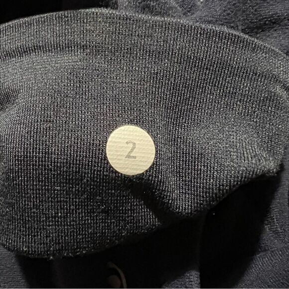 Lululemon Wunder Under Crop Mid-Rise 21" True Navy Size 2 - Picture 5 of 7